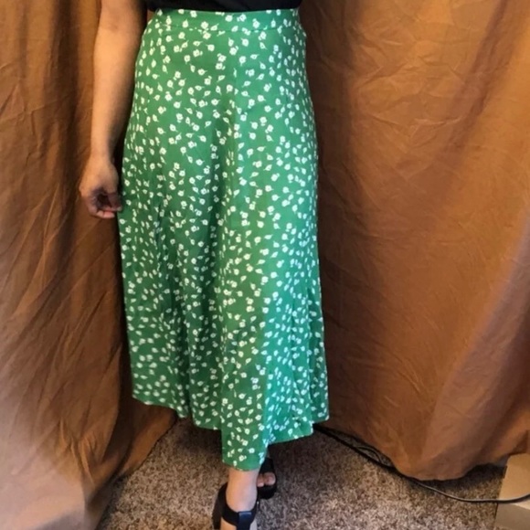 green mini flowers skirt - Picture 5 of 11